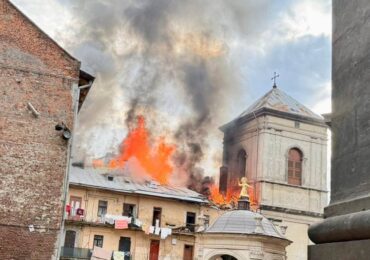 Російські війська здійснюють масовану атаку безпілотниками по західних регіонах України