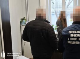 Закупівля пального для військових: на Закарпатті посадовець переплатив майже мільйон гривень