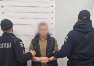 В Ужгороді затримали рецидивіста, який викрав понад 100 тисяч гривень з рахунку пораненого військовослужбовця