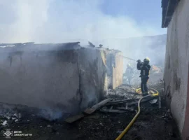 На Берегівщині горіла господарська споруда