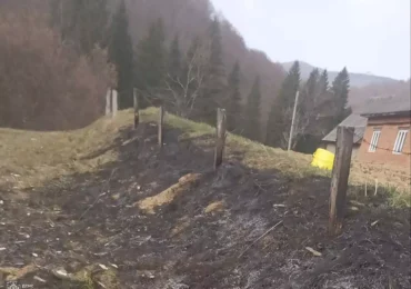 Внаслідок спалювання сухостою на Тячівщині загорілася надвірна споруда