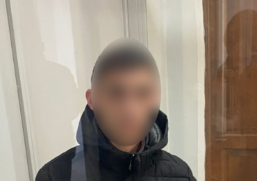 На Закарпатті взято під варту чоловіка, який намагався «заробити» на підключенні Starlink для окупантів