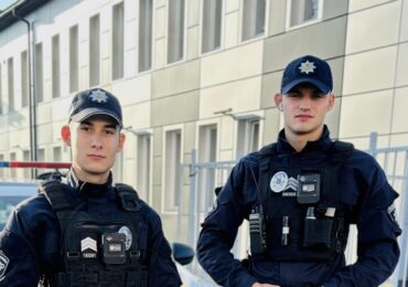 На трасі Н-09 перекинулася вантажівка: патрульні ліквідували загоряння