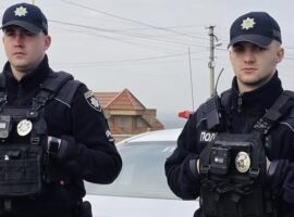 В Ужгороді патрульні допомогли літньому чоловікові, який загубився в місті