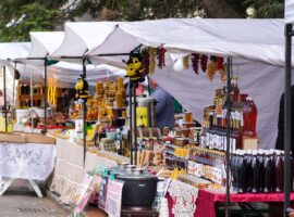 В Ужгороді розпочав роботу Великодній ярмарок