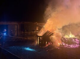 На Закарпатті вогнеборці ліквідували пожежу на підприємстві з виробництва деревного вугілля