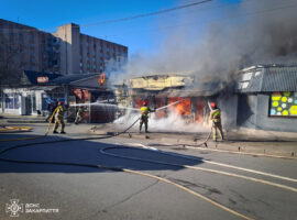 В Ужгороді ліквідували пожежу в магазині поблизу продовольчого ринку