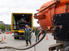 В Ужгороді триває санація каналізаційного колектора на Театральній площі