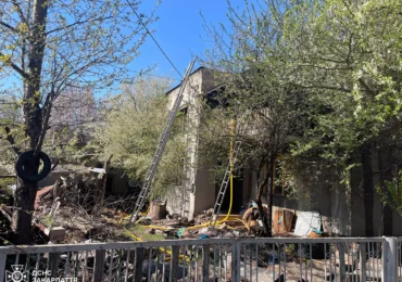 На пожежі у селищі Великий Бичків врятовано чоловіка