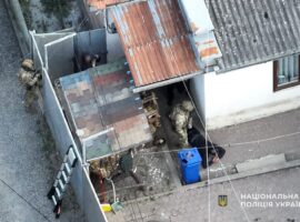 Поповнювали банкомати фальшивими купюрами: на Хустщині викрили шахраїв на 2 мільйони