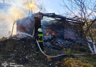 Вогнеборці запобігли знищенню надвірної споруди у селі Стужиця