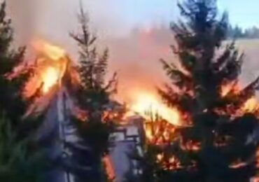 На Закарпатті спалахнула пожежа на території еко-курорту «Ізки»