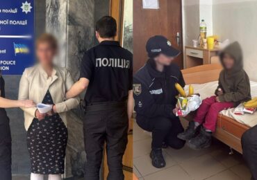 На Закарпатті викрили жінку, яка продавала власних дітей для жебрацтва