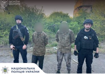 В Мукачеві поліцейські охорони затримали осіб за незаконне проникнення на територію складу