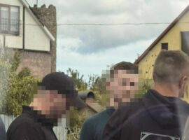 В Ужгороді затримали нацгвардійця під час отримання $6000 за переправлення чоловіків через кордон