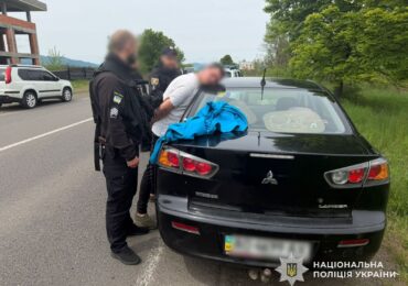 У Тячеві нетверезий чоловік викрав авто пенсіонера і намагався втекти