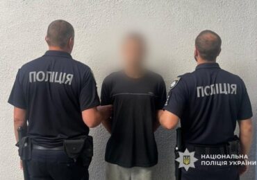У Мукачеві поліція розшукала юнака, який пограбував магазин