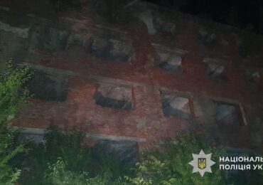 У Сваляві нетвереза 14-річна дівчина випала з вікна четвертого поверху