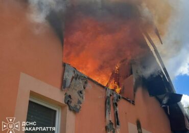 На Ужгородщині вогнеборці ліквідували пожежу в житловому будинку