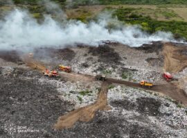У Береговому третю добу гасять пожежу на сміттєзвалищі