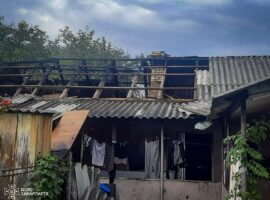 У Сваляві рятувальники врятували житловий будинок від пожежі