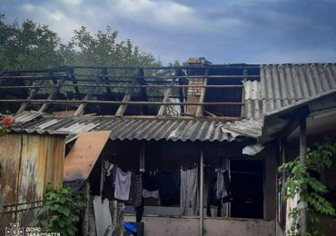 У Сваляві рятувальники врятували житловий будинок від пожежі