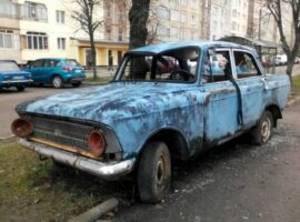 В Ужгороді визначили порядок евакуації занедбаних авто