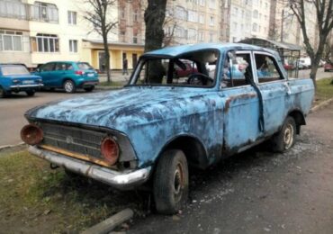 В Ужгороді визначили порядок евакуації занедбаних авто