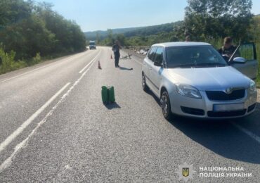 На Закарпатті 26-річна водійка збила велосипедиста: чоловік помер у лікарні
