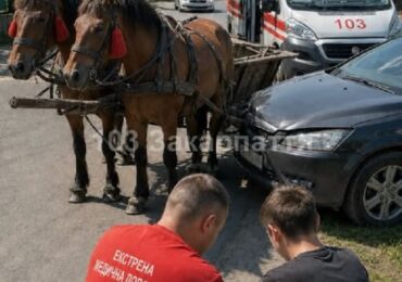 На Ужгородщині легковик зіткнувся з підводою: травмувався 15-річний хлопець