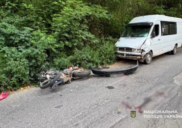 На Тячівщині двоє 17-річних потрапили в ДТП на мотоциклі