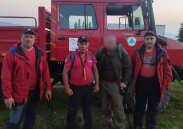Гірські рятувальники допомогли мандрівнику, який 2 доби блукав на Рахівщині