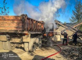 На Тячівщині під час завантаження загорілася кабіна КрАЗа